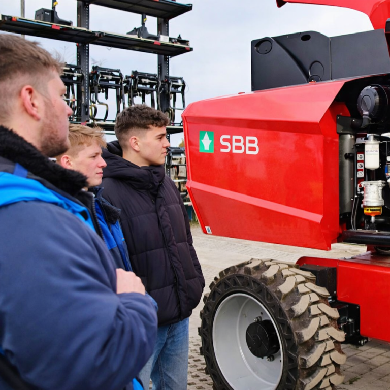 Einweisung Hubarbeitsbühne Schulung Bediener Sicherheit DGUV konform