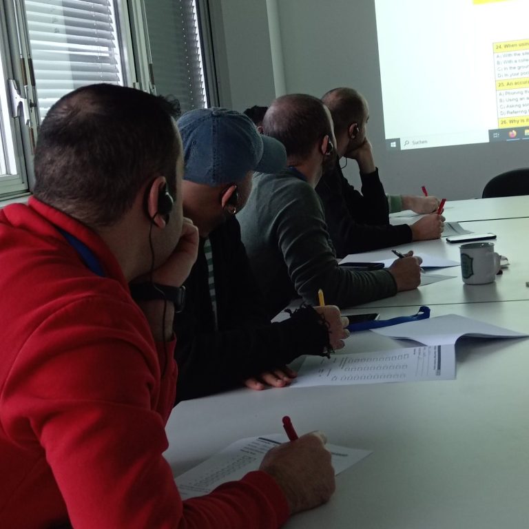 Theorie Unterweisung Staplerschulung DGUV Inhalte und Sicherheitsregeln